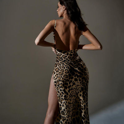 Stampa abito sexy slim fit slit senza schiena senza cinturini abito sexy