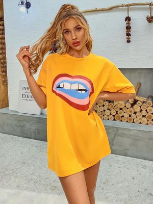 T-shirt decal con stile e comfort T-shirt da donna T-shirt in cotone a quattro maniche