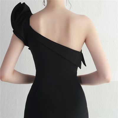 Single Shoulder Slim Fit Abito formale con guinzaglio copertura bordo anca Moda sexy abito a fessura