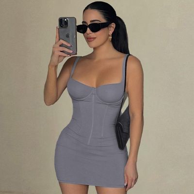 Colore solido abito magro a maglia elegante senza schiena abito magro sexy con schiena aperta