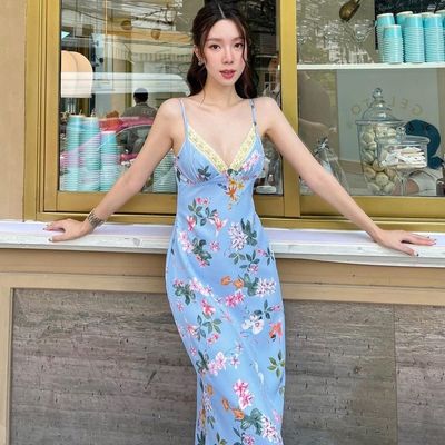 Nuova moda estiva, sexy vestito con lacci senza schiena.