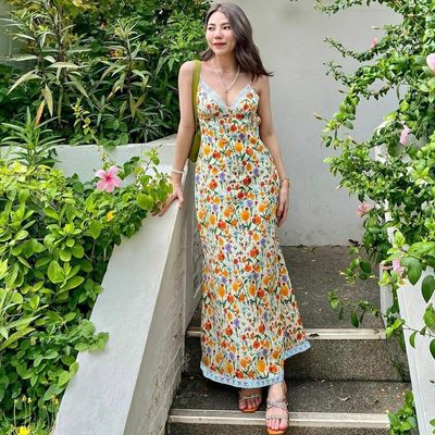 Nuova moda estiva, sexy vestito con lacci senza schiena.