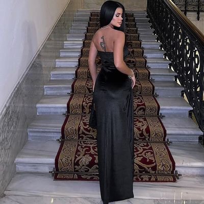 Nuova moda estiva, abito sexy, sottile, a piegatura, senza bretelle.