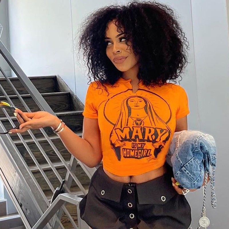 T-shirt sexy con manica corta, maglia leggera, maglia da hipster.